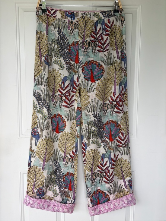 Anthropologie Pants - •Lilka (Anthropologie)• Safari Peacock Print Cropped Pants - Size Small